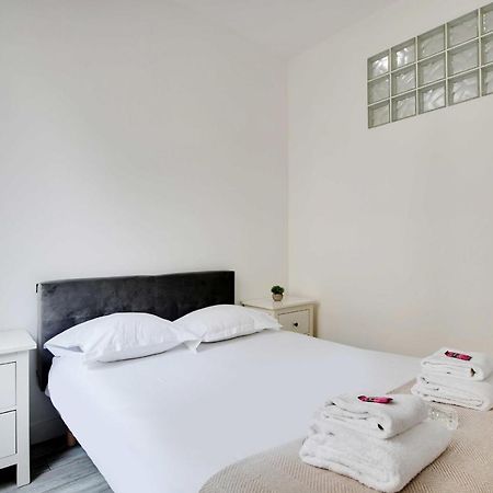 Trois Pieces Au Coeur Du Haut Marais Paris Exteriör bild
